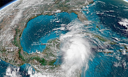 Michael se convierte en un huracán 
